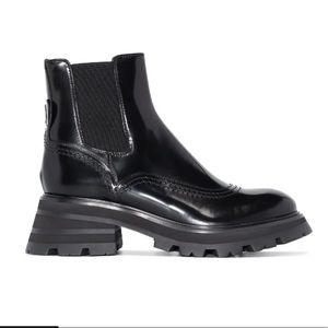 Alexander McQueen Wander Chelsea Boots